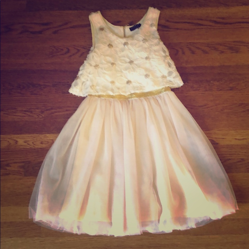 Hannah banana ivory cream dressy dress